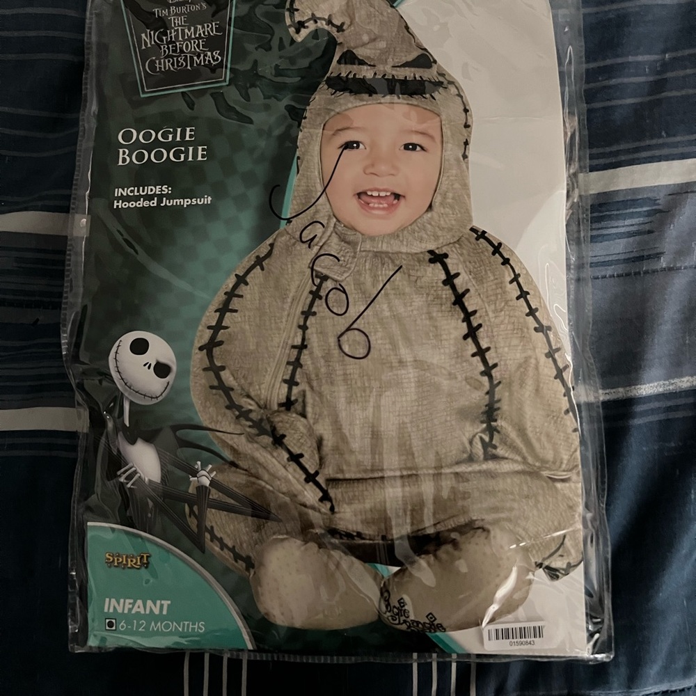 Only used once bought from spirit Halloween last year 6-12 months
